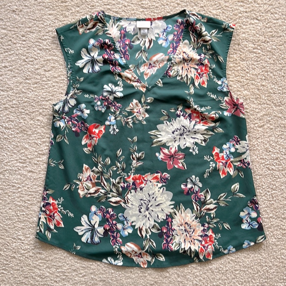 Beautiful Green Top by A New Day (size m)